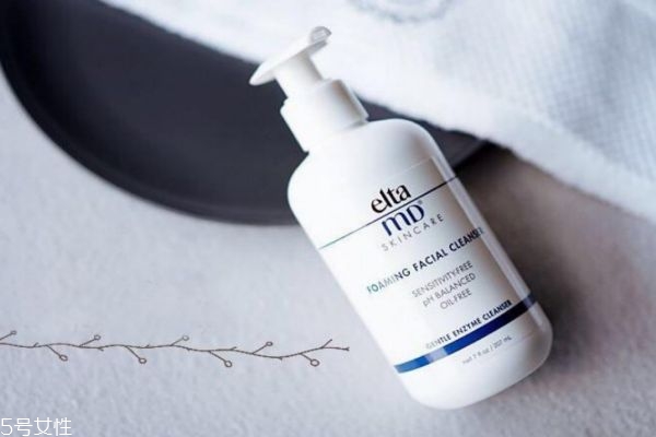 氨基酸洗面奶會起痘嗎 氨基酸洗面奶用后冒痘 氨基酸洗面奶會起痘嗎 氨基酸洗面奶用后冒痘