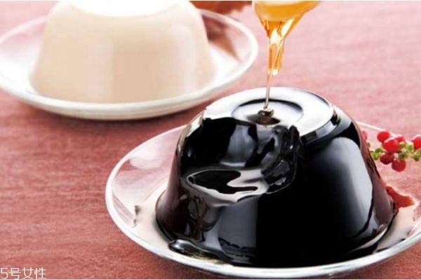 龜苓膏月經(jīng)期間能吃嗎 經(jīng)期最好不要吃 龜苓膏月經(jīng)期間能吃嗎 經(jīng)期最好不要吃