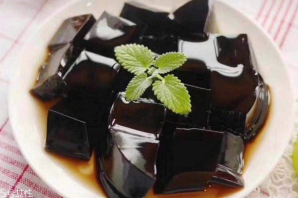 龜苓膏月經(jīng)期間能吃嗎 經(jīng)期最好不要吃 龜苓膏月經(jīng)期間能吃嗎 經(jīng)期最好不要吃