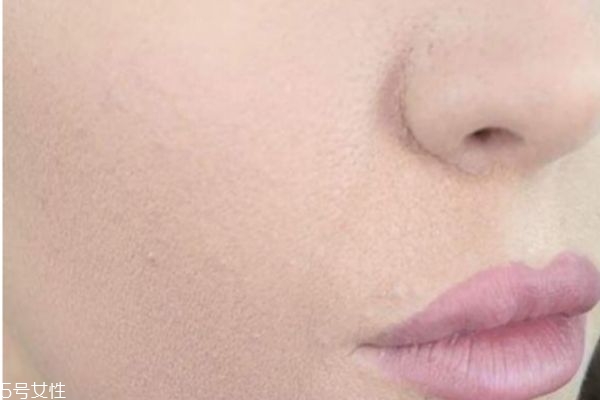 為什么有時(shí)候會(huì)卡粉 卡粉是什么原因造成的呢 為什么有時(shí)候會(huì)卡粉 卡粉是什么原因造成的呢