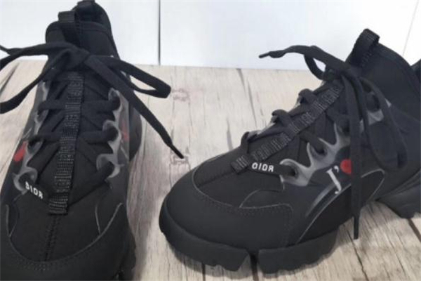 2019迪奧七夕限定老爹鞋多少錢 dior七夕老爹鞋在哪買 2019迪奧七夕限定老爹鞋多少錢 dior七夕老爹鞋在哪買