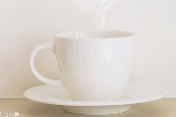 夏天喝熱水會上火嗎 夏天喝熱水還是涼水 夏天喝熱水會上火嗎 夏天喝熱水還是涼水