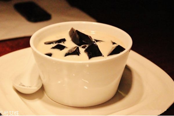 龜苓膏去濕嗎 龜苓膏去濕這樣吃 龜苓膏去濕嗎 龜苓膏去濕這樣吃