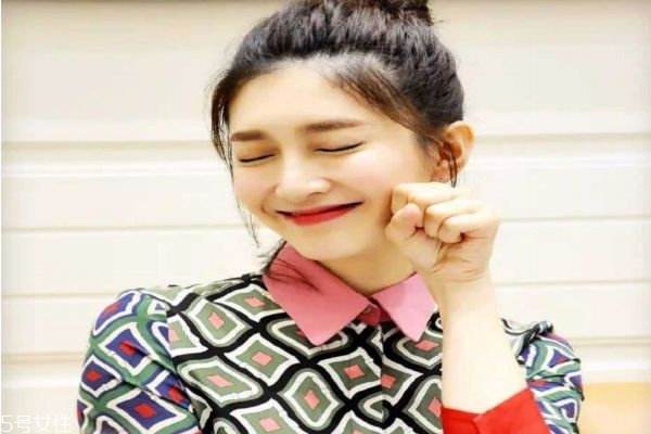 為什么女生喜歡向愛(ài)的人撒嬌呢 女生撒嬌的常見(jiàn)幾種表現(xiàn) 為什么女生喜歡向愛(ài)的人撒嬌呢 女生撒嬌的常見(jiàn)幾種表現(xiàn)