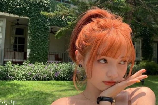 夏天最適合染什么顏色頭發(fā) 減齡又顯白的頭發(fā)顏色 夏天最適合染什么顏色頭發(fā) 減齡又顯白的頭發(fā)顏色