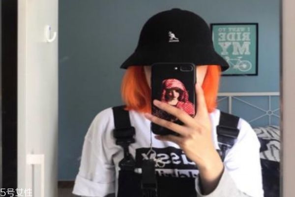 臟橘色頭發(fā)適合什么人 臟橘色頭發(fā)適合什么年齡 臟橘色頭發(fā)適合什么人 臟橘色頭發(fā)適合什么年齡