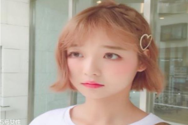 臟橘色頭發(fā)適合什么人 臟橘色頭發(fā)適合什么年齡 臟橘色頭發(fā)適合什么人 臟橘色頭發(fā)適合什么年齡