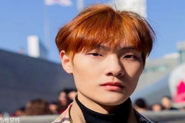 夏天最適合染什么顏色頭發(fā) 減齡又顯白的頭發(fā)顏色 夏天最適合染什么顏色頭發(fā) 減齡又顯白的頭發(fā)顏色