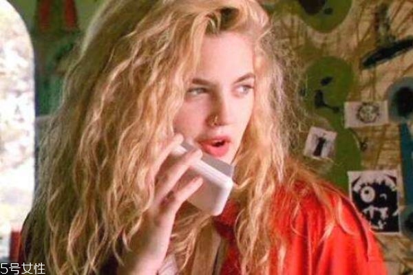 今年夏天最流行什么發(fā)型 2019ins流行發(fā)型 今年夏天最流行什么發(fā)型 2019ins流行發(fā)型