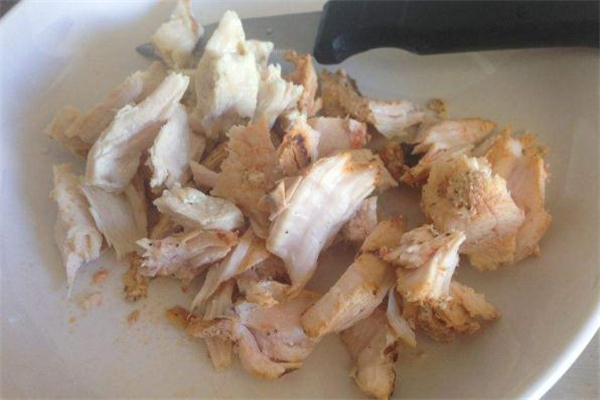 白水煮雞胸肉煮幾分鐘能熟 白水煮雞胸肉做法 白水煮雞胸肉煮幾分鐘能熟 白水煮雞胸肉做法