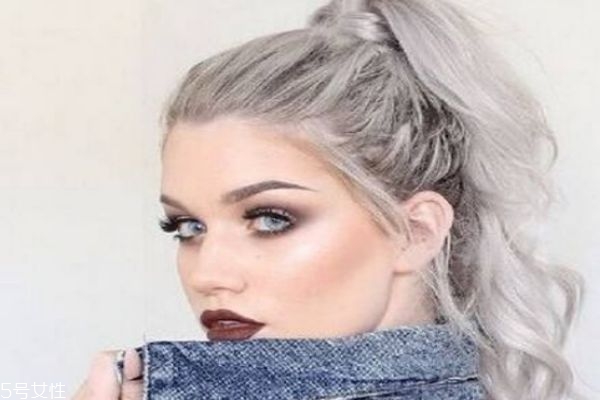 奶奶灰怎么染 奶奶灰怎么調(diào)色配方 奶奶灰怎么染 奶奶灰怎么調(diào)色配方