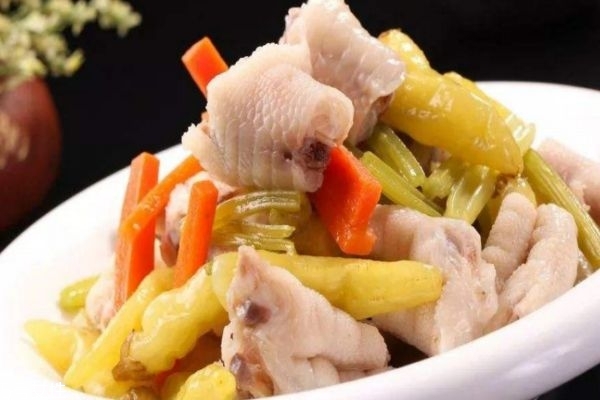 泡椒鳳爪是怎么做的呢 泡椒鳳爪可以多吃嗎 泡椒鳳爪是怎么做的呢 泡椒鳳爪可以多吃嗎