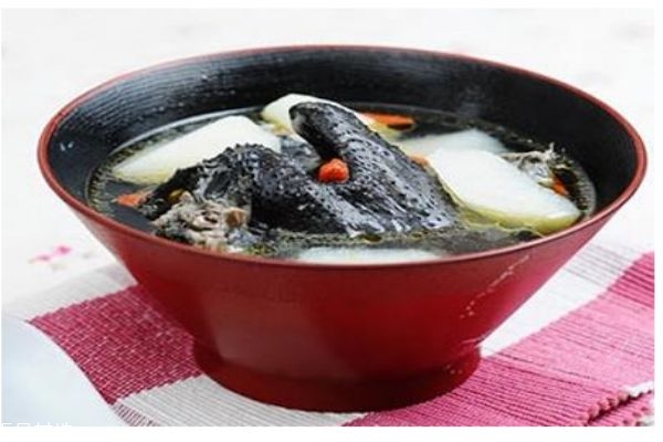 烏雞有什么功效 烏雞常見(jiàn)的幾種做法