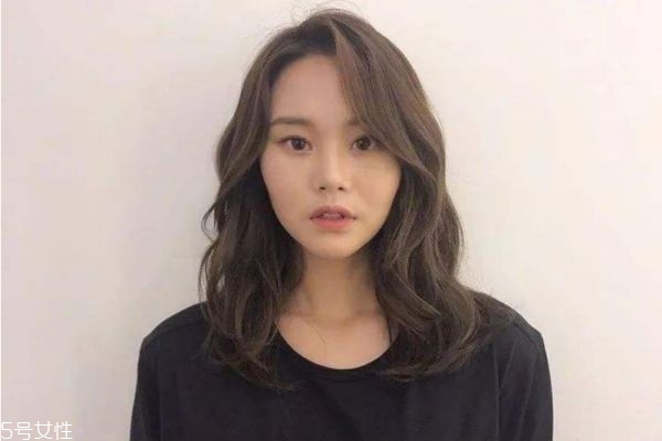 外翻八字劉海怎么夾 外翻八字劉海適合臉型 外翻八字劉海怎么夾 外翻八字劉海適合臉型