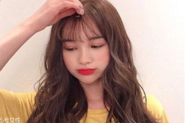 額頭窄適合什么劉海 額頭窄適合最佳發(fā)型 額頭窄適合什么劉海 額頭窄適合最佳發(fā)型