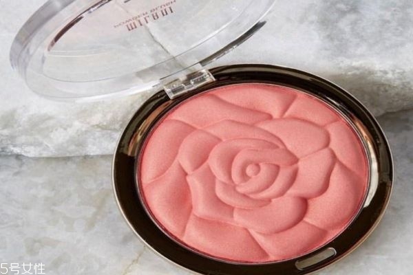 腮紅橘色好看還是粉色 選擇腮紅的萬能法則 腮紅橘色好看還是粉色 選擇腮紅的萬能法則