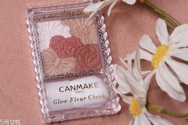 腮紅橘色好看還是粉色 選擇腮紅的萬能法則 腮紅橘色好看還是粉色 選擇腮紅的萬能法則