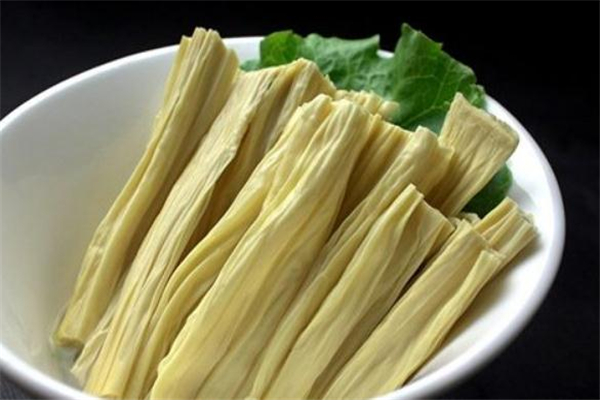 腐竹和秋葵能一起吃嗎 秋葵炒腐竹怎么做好吃 腐竹和秋葵能一起吃嗎 秋葵炒腐竹怎么做好吃