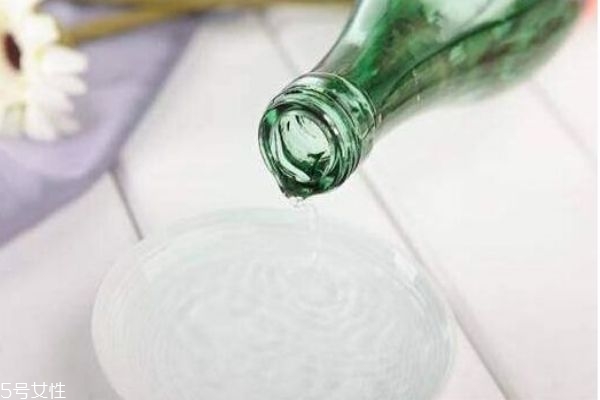 白醋洗臉有什么好處 用鹽洗臉有什么好處 白醋洗臉有什么好處 用鹽洗臉有什么好處