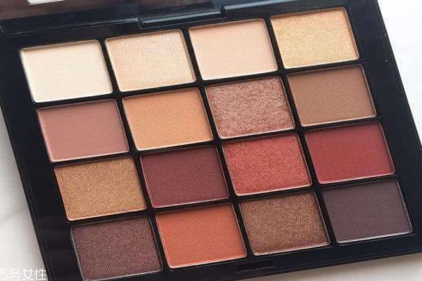 如何選擇適合自己的眼影 淡妝的眼影如何選擇 如何選擇適合自己的眼影 淡妝的眼影如何選擇