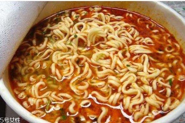 泡面有什么危害嗎 可以長期吃泡面嗎 泡面有什么危害嗎 可以長期吃泡面嗎