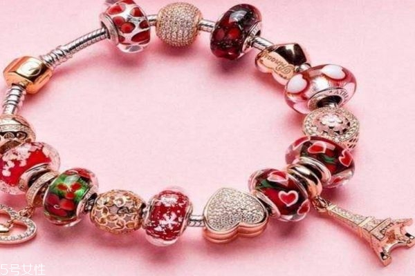 手鏈有什么寓意嗎 帶手鏈有什么好處嗎 手鏈有什么寓意嗎 帶手鏈有什么好處嗎