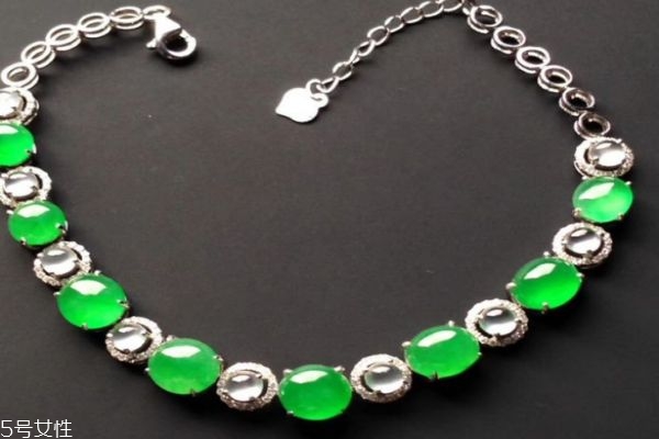 手鏈有什么寓意嗎 帶手鏈有什么好處嗎 手鏈有什么寓意嗎 帶手鏈有什么好處嗎