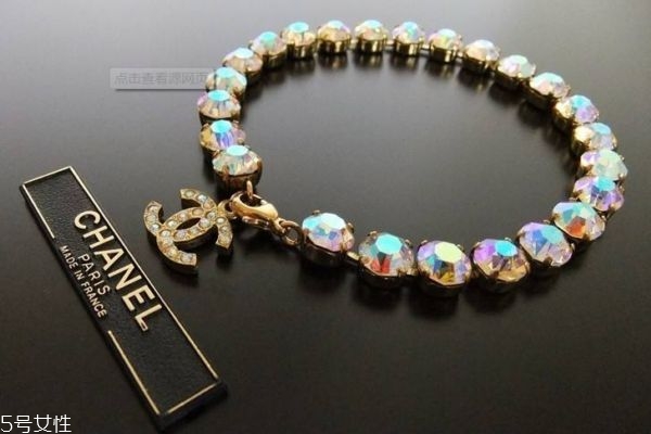 手鏈有什么寓意嗎 帶手鏈有什么好處嗎 手鏈有什么寓意嗎 帶手鏈有什么好處嗎