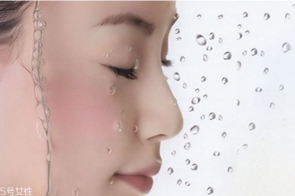 夏季怎么用護(hù)膚品順序 夏季正確護(hù)膚順序 夏季怎么用護(hù)膚品順序 夏季正確護(hù)膚順序