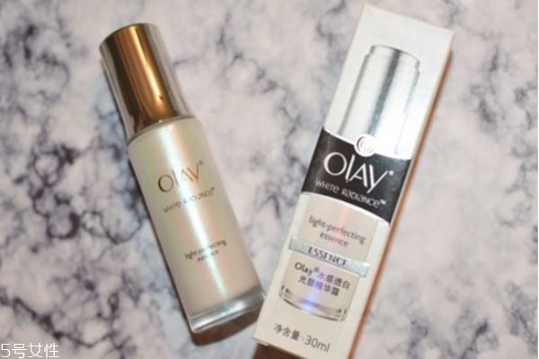 淡斑小白瓶白天能用嗎 淡斑小白瓶的使用順序 淡斑小白瓶白天能用嗎 淡斑小白瓶的使用順序