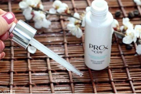 淡斑小白瓶白天能用嗎 淡斑小白瓶的使用順序 淡斑小白瓶白天能用嗎 淡斑小白瓶的使用順序