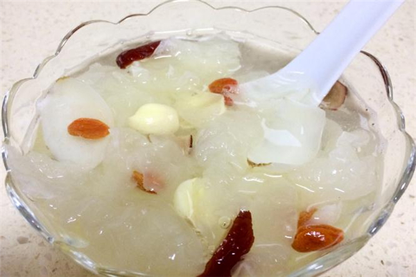 銀耳湯什么時候放冰糖 銀耳湯放多少冰糖 銀耳湯什么時候放冰糖 銀耳湯放多少冰糖