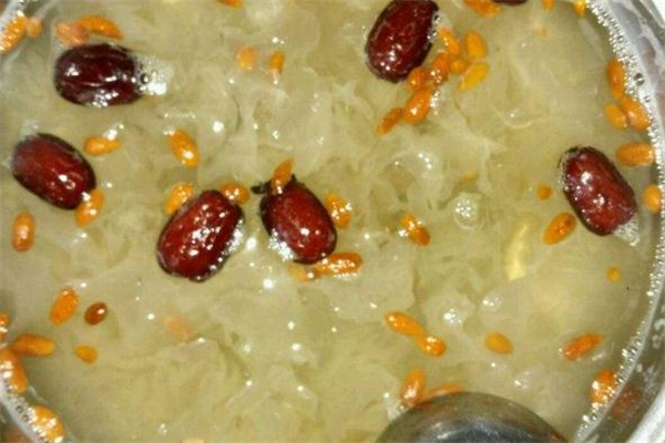 銀耳湯能通便嗎 銀耳湯和什么一起煮通便 銀耳湯能通便嗎 銀耳湯和什么一起煮通便