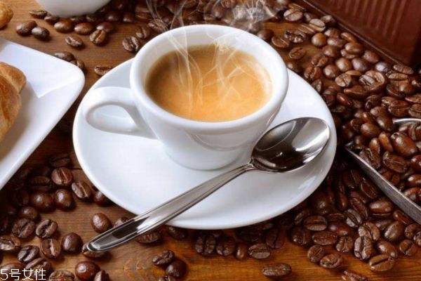 咖啡有什么作用呢 咖啡可以經(jīng)常喝嗎 咖啡有什么作用呢 咖啡可以經(jīng)常喝嗎