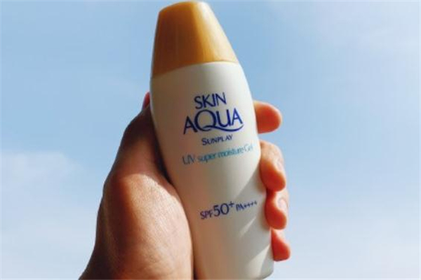 曼秀雷敦新碧小金帽多少錢(qián) 曼秀雷敦小金帽好用嗎