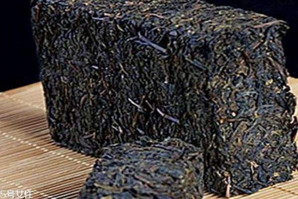 黑茶是什么茶 黑茶有什么功效呢 黑茶是什么茶 黑茶有什么功效呢