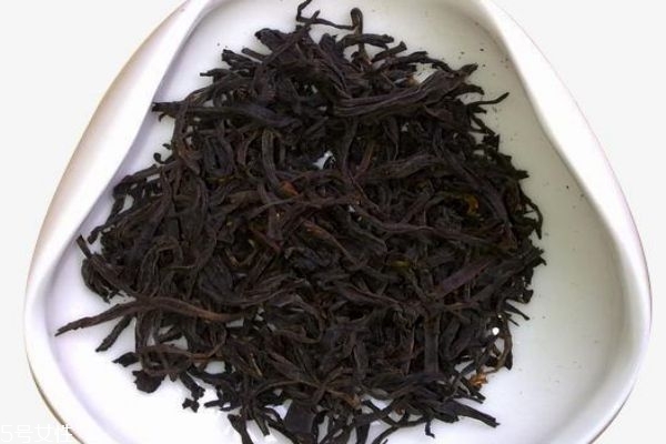 黑茶是什么茶 黑茶有什么功效呢 黑茶是什么茶 黑茶有什么功效呢