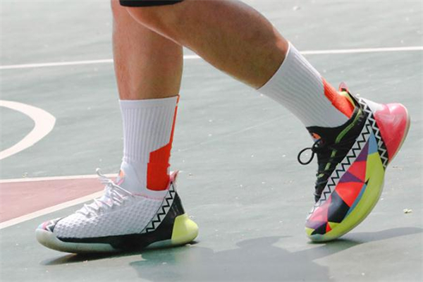 匹克帕克7代實(shí)戰(zhàn)測評(píng) 帕克七代腳感怎么樣 匹克帕克7代實(shí)戰(zhàn)測評(píng) 帕克七代腳感怎么樣