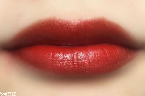 楓葉色口紅顯白嗎 楓葉紅口紅適合人群 楓葉色口紅顯白嗎 楓葉紅口紅適合人群