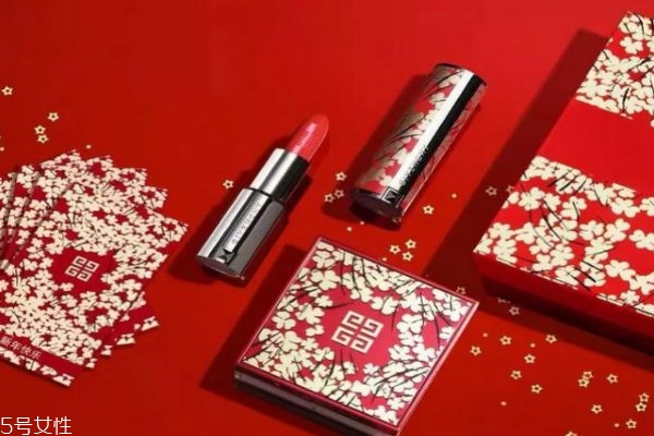 2019豬年限定彩妝產(chǎn)品哪款好 這些豬年限定款再不買就晚了 2019豬年限定彩妝產(chǎn)品哪款好 這些豬年限定款再不買就晚了