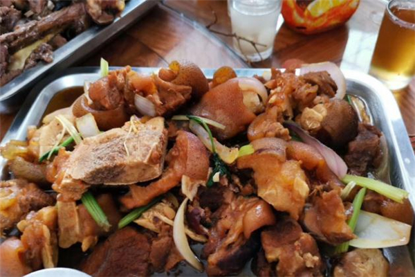 狗肉和羊肉能一起吃嗎 狗肉和羊肉哪個更補(bǔ)腎 狗肉和羊肉能一起吃嗎 狗肉和羊肉哪個更補(bǔ)腎