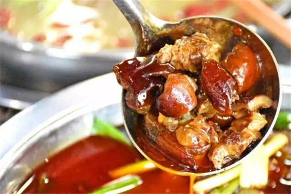 狗肉和螃蟹能一起吃嗎 狗肉和螃蟹一起吃會(huì)怎么樣 狗肉和螃蟹能一起吃嗎 狗肉和螃蟹一起吃會(huì)怎么樣