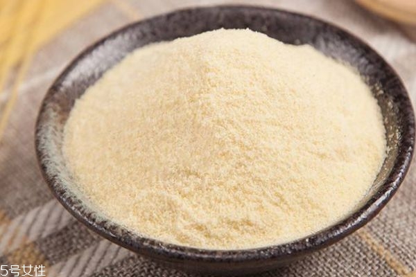 面筋是用什么材料做的呢 面筋吃多了會(huì)對人體有害嗎 面筋是用什么材料做的呢 面筋吃多了會(huì)對人體有害嗎