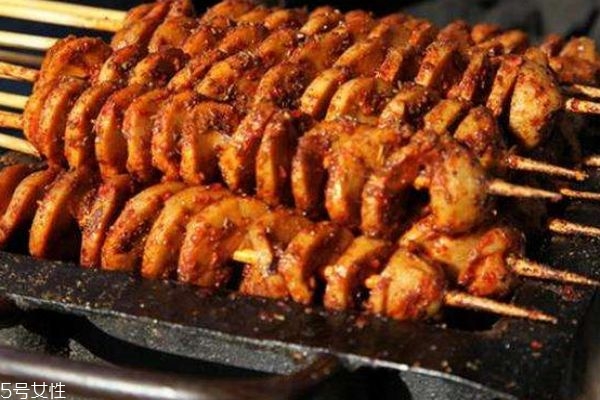 面筋是用什么材料做的呢 面筋吃多了會(huì)對人體有害嗎 面筋是用什么材料做的呢 面筋吃多了會(huì)對人體有害嗎