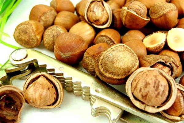吃完榛子嗓子癢怎么辦 吃榛子為什么嗓子不舒服 吃完榛子嗓子癢怎么辦 吃榛子為什么嗓子不舒服