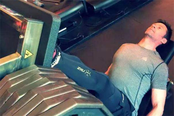 倒蹬機怎么練臀部 倒蹬機訓(xùn)練方法 倒蹬機怎么練臀部 倒蹬機訓(xùn)練方法