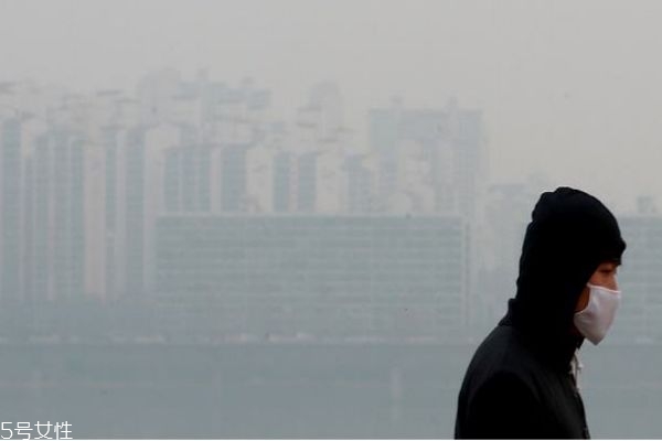 霧霾有什么危害呢 霧霾是怎么造成的呢 霧霾有什么危害呢 霧霾是怎么造成的呢