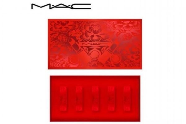 2019豬年限定彩妝產(chǎn)品哪款好 這些豬年限定款再不買就晚了 2019豬年限定彩妝產(chǎn)品哪款好 這些豬年限定款再不買就晚了