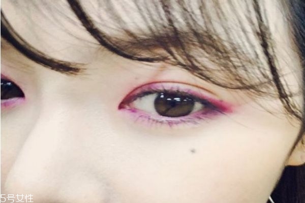 泫雅紫色妝容教程 金泫雅ins最新妝容 泫雅紫色妝容教程 金泫雅ins最新妝容