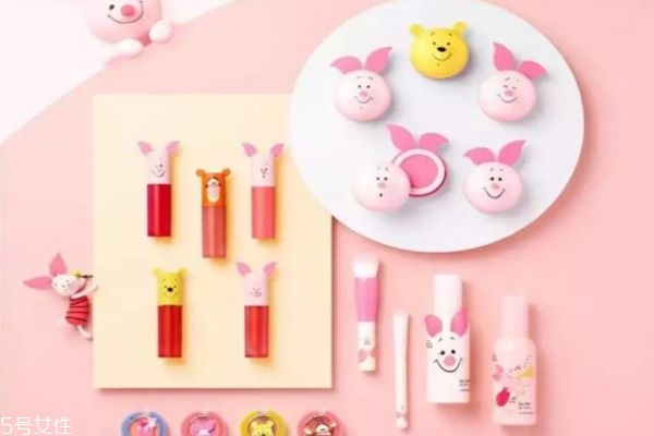 2019豬年限定彩妝產(chǎn)品哪款好 這些豬年限定款再不買就晚了 2019豬年限定彩妝產(chǎn)品哪款好 這些豬年限定款再不買就晚了